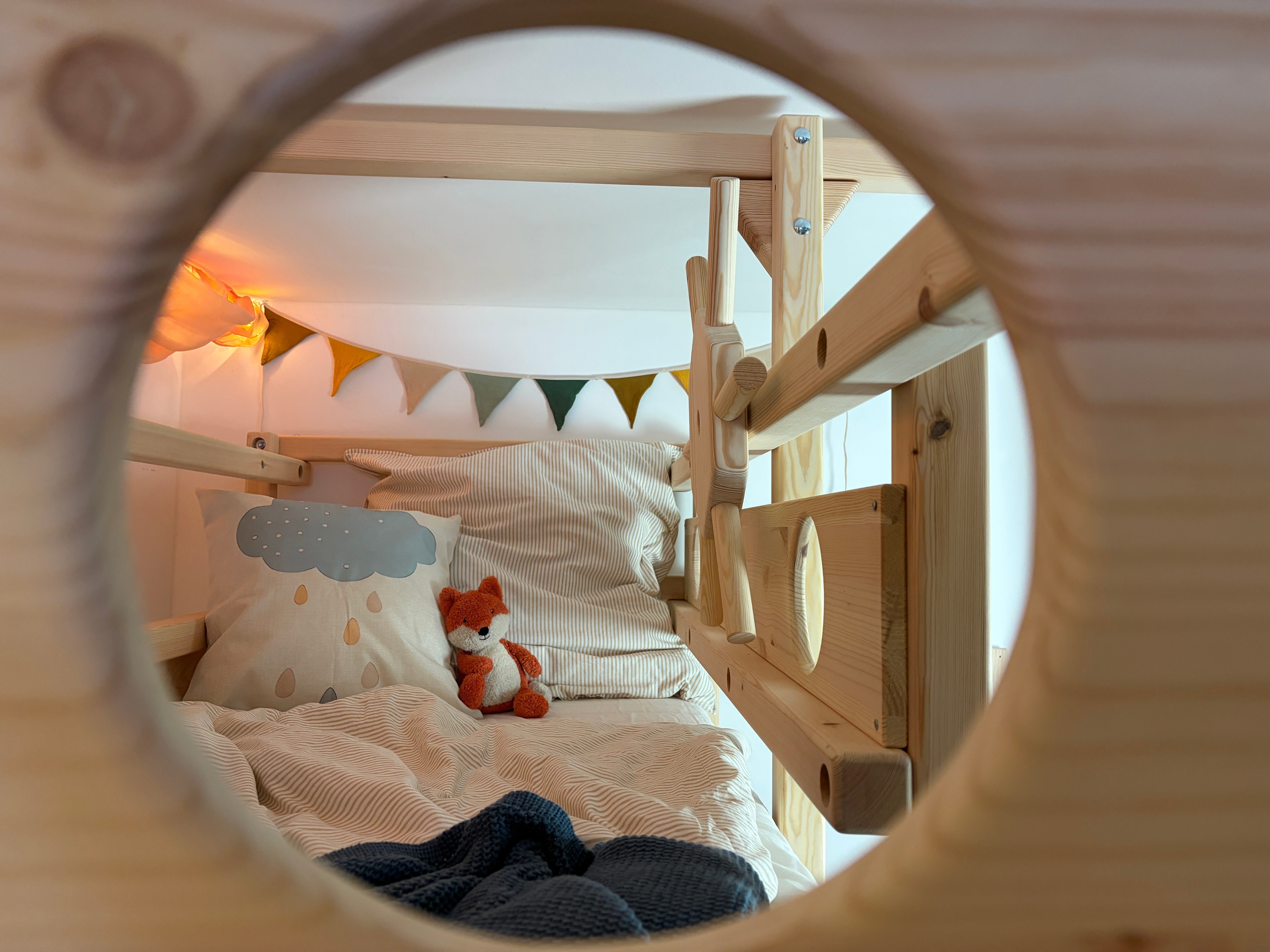 Kinderfreundliche Wintertage zuhause: Ideen für Bewegung, Spiele & Forscher-Momente